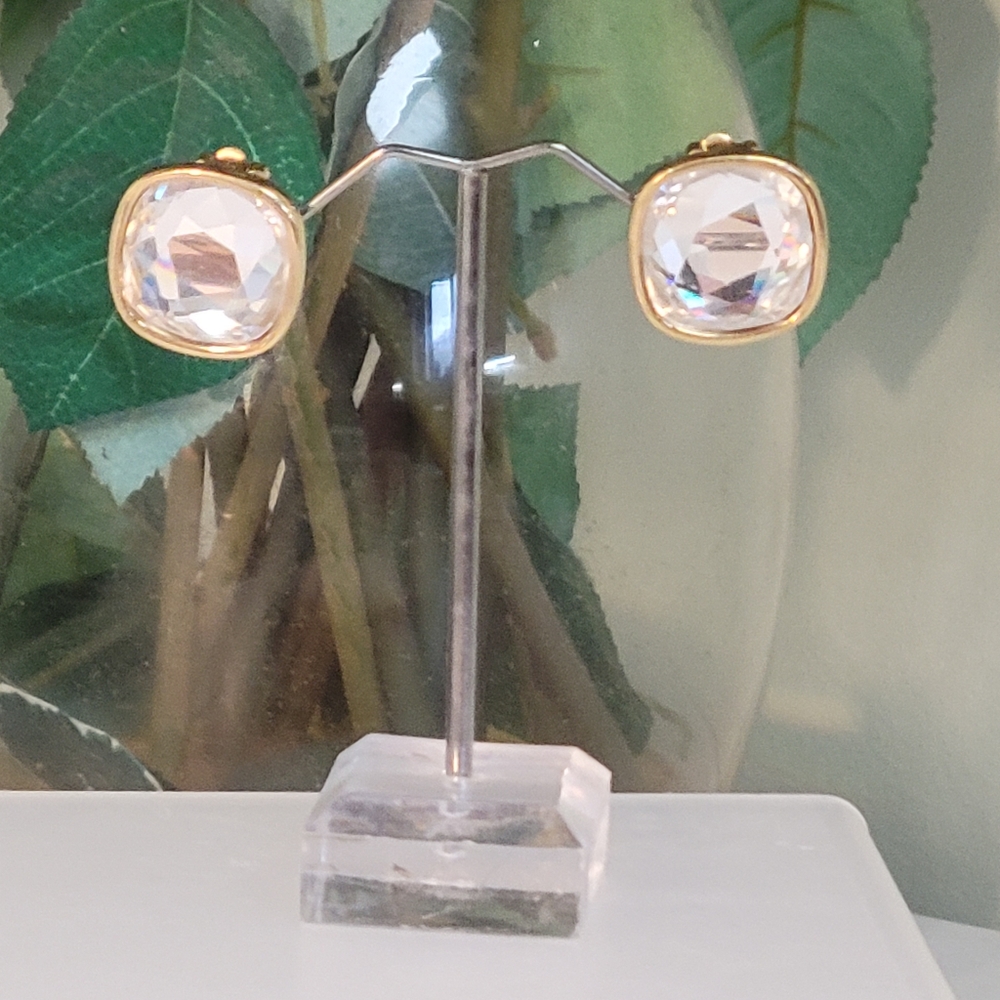 SWAROVSKI AMERICA "Sal" LTD. GOLD-TONE COSTUME JEWELRY CLIP-ON EARRINGS Rare!! - Picture 10 of 10